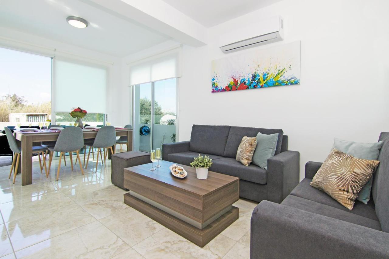 Villa Caren Паралимни Экстерьер фото